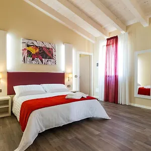 https://venice-airport-villa-erica-villa-erica-1.hotelinveneto.com